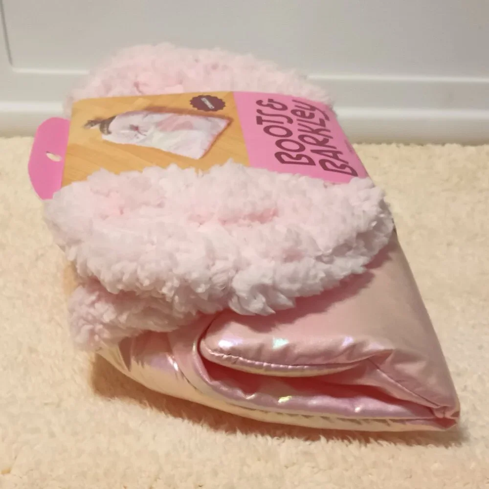 NWT ~ Boots & Barkley Pink Colored Sherpa Plush Cat Crinkle Bag Toy/Sleeping Bag